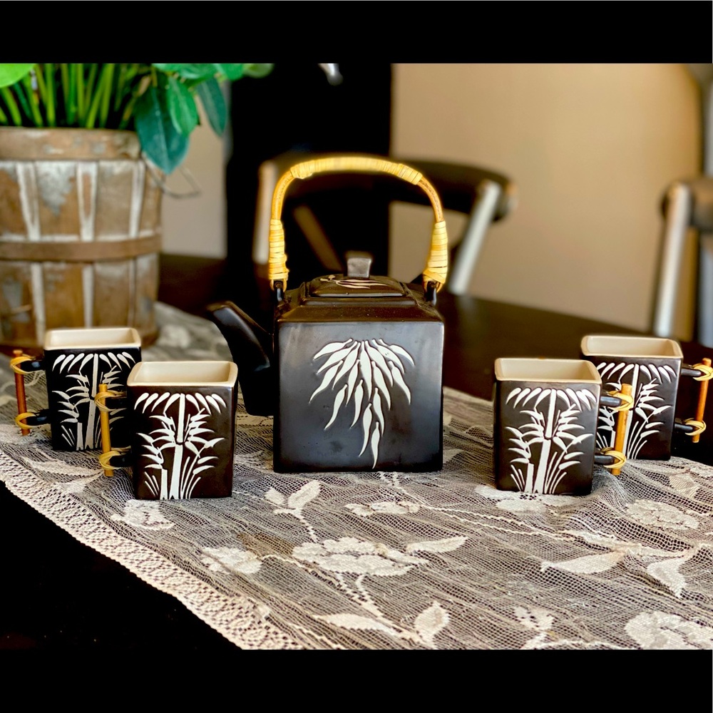 Bamboo tea set set a 4 cups and tea kettle